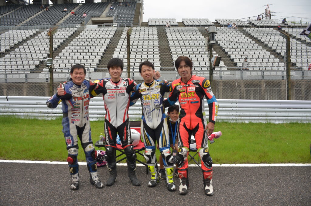 ドライバー記念写真